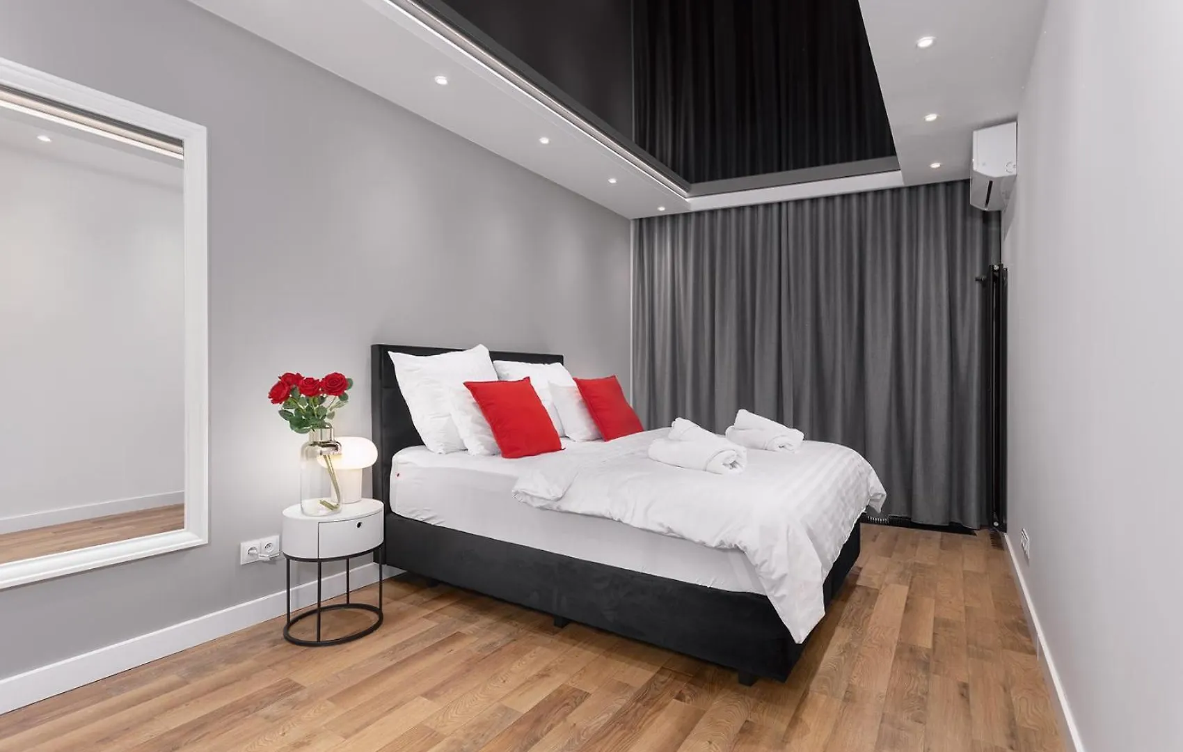 Prestige Apartments Quorum - Apartamenty Nad Odra - 16 Pietro Wrocław