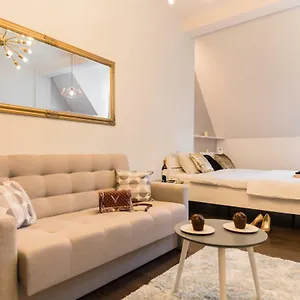 Goldeneye Center Apartamento
